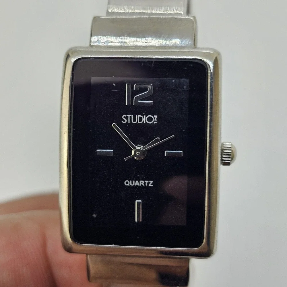 Studio 22MM Women's Bracelet Watch Black Dial Gray Bracelet Band‎ 6